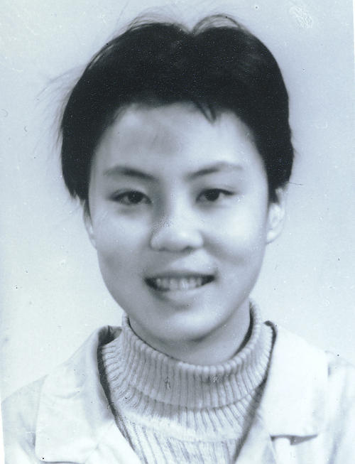 姐姐在北大坠崖身亡妹妹在清华2次被投毒至今仍找不到凶手