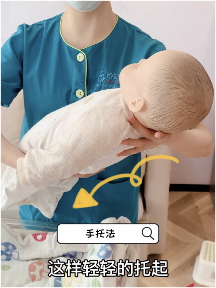 婴儿出产房后第一抱很重要非迷信3种人关系再亲也要拒绝