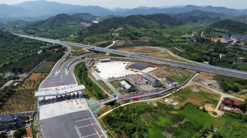 总流量突破560万辆次杭州绕城高速西复线湖州段助推长三角一体化高