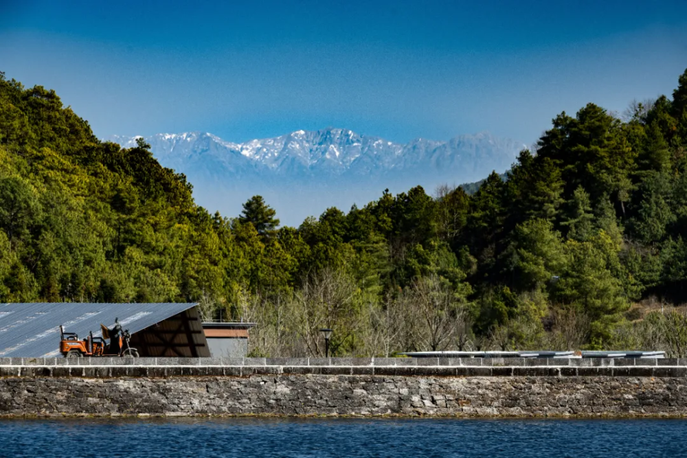 腾冲冬日秘境白草坝水库