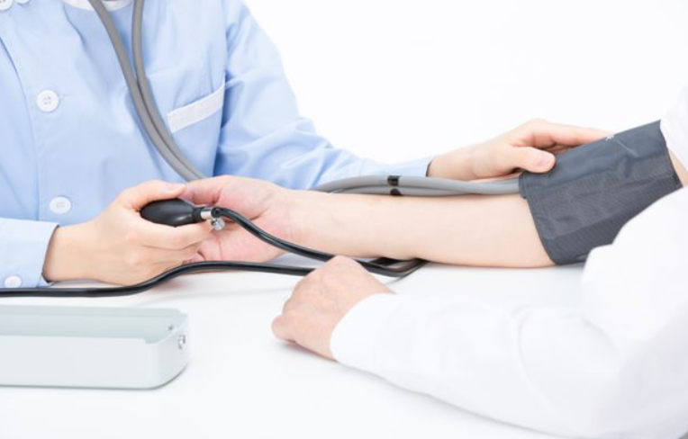 据统计,在实际的测量过程当中,非专业人士用水银式血压计造成的测量
