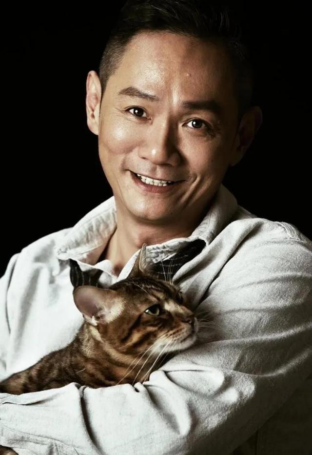 老戏骨果靖霖,妻子在他怀里去世,12年不婚不娶,一生只爱一人_腾讯网