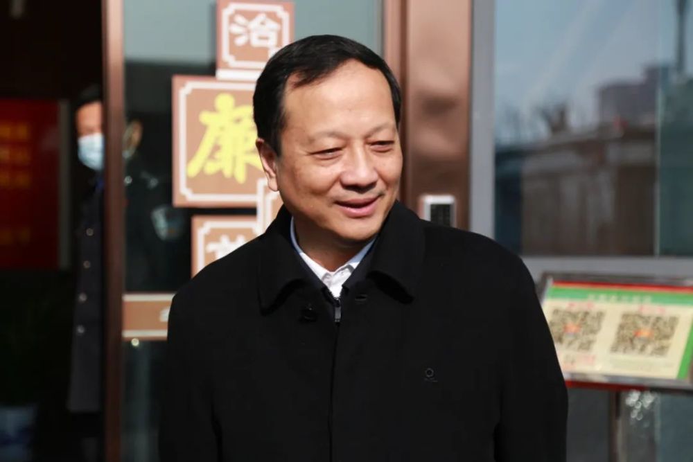 张忠凯一行来到县公安局,详细了解了县公安局清廉机关建设,扫黑除恶