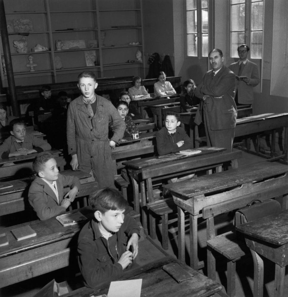 老照片1951年的法国小镇一座宁静的小城