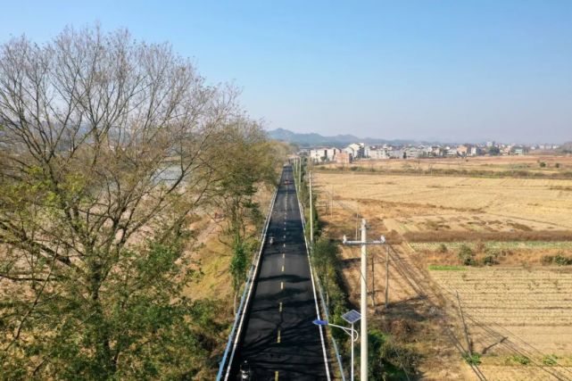 "旅游路仙岩至霞峰公路建设工程,是广丰区农村公路建管养项目,线路总