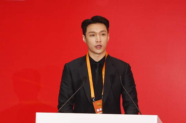 “我在前面等你們”：一名鄭州富士康員工的返鄉之路明星微信二維碼截圖