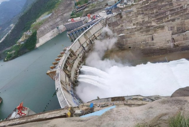 为啥有了三峡大坝中国还要巨资修建白鹤滩水电站究竟啥原因