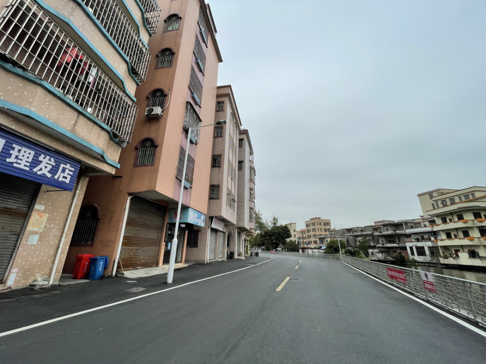 加快碧道建设,沙坪街道整治中东西河涌.