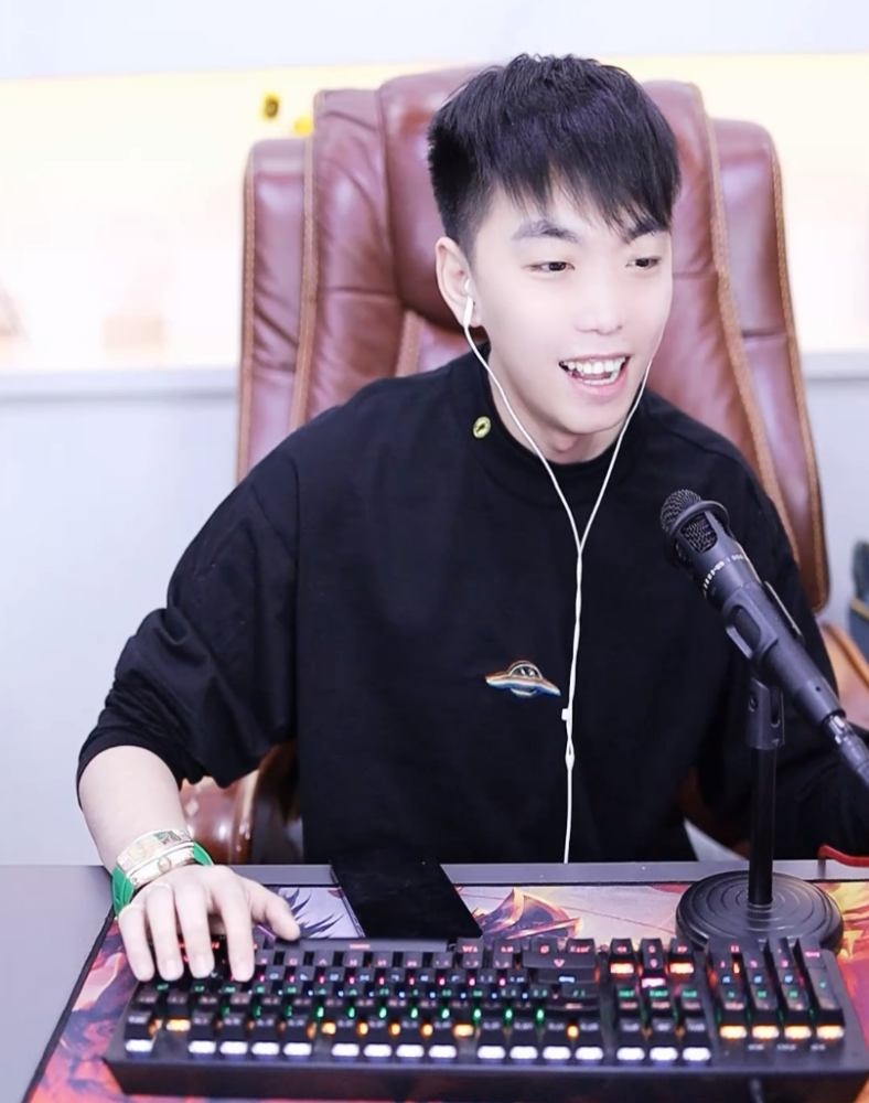 发哥57秒教导无效赵小磊携程玩出新花样找同工会主播代播