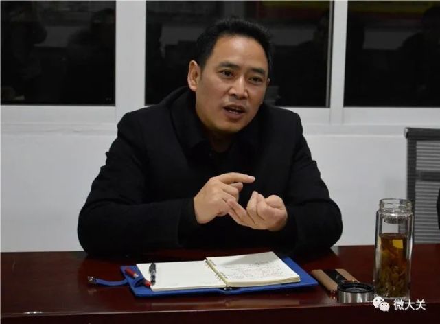 雷楚英调研翠华镇中学