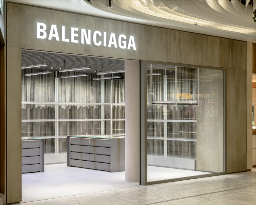 奢侈品牌巴黎世家balenciaga阿姆斯特丹机场店延续工业美学