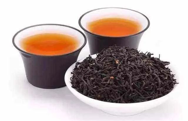 茶叶存放要特别注意，异味一旦吸收，几乎无法去除，再好的茶也毁了。