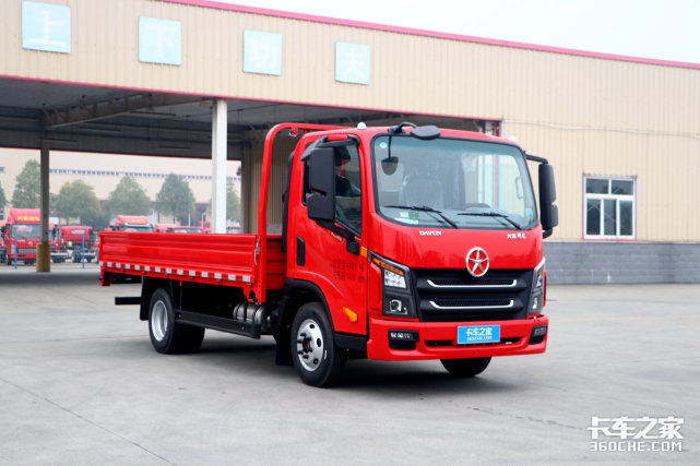 配备流媒体后视镜实拍大运祥龙g20新车20t汽油机表现如何