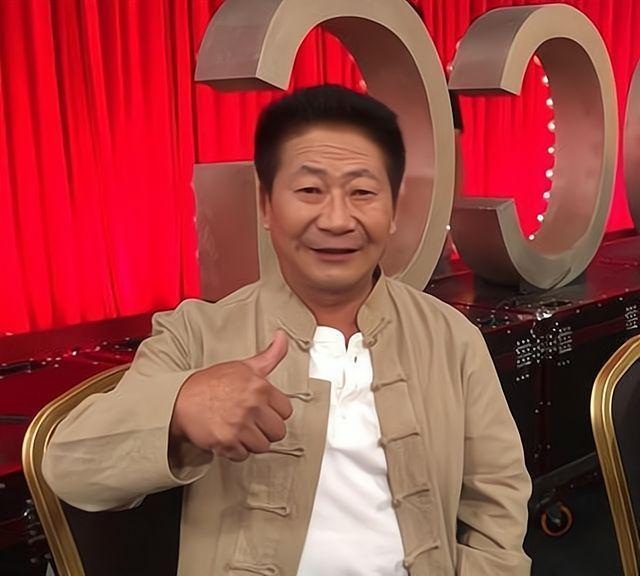 河南辣王李永志5斤辣椒配白酒破世界纪录最后胃穿孔被送医