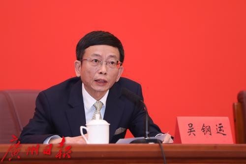 8万个在这两年的疫情防控中,广东省基层党组织发挥了坚强战斗堡垒作用
