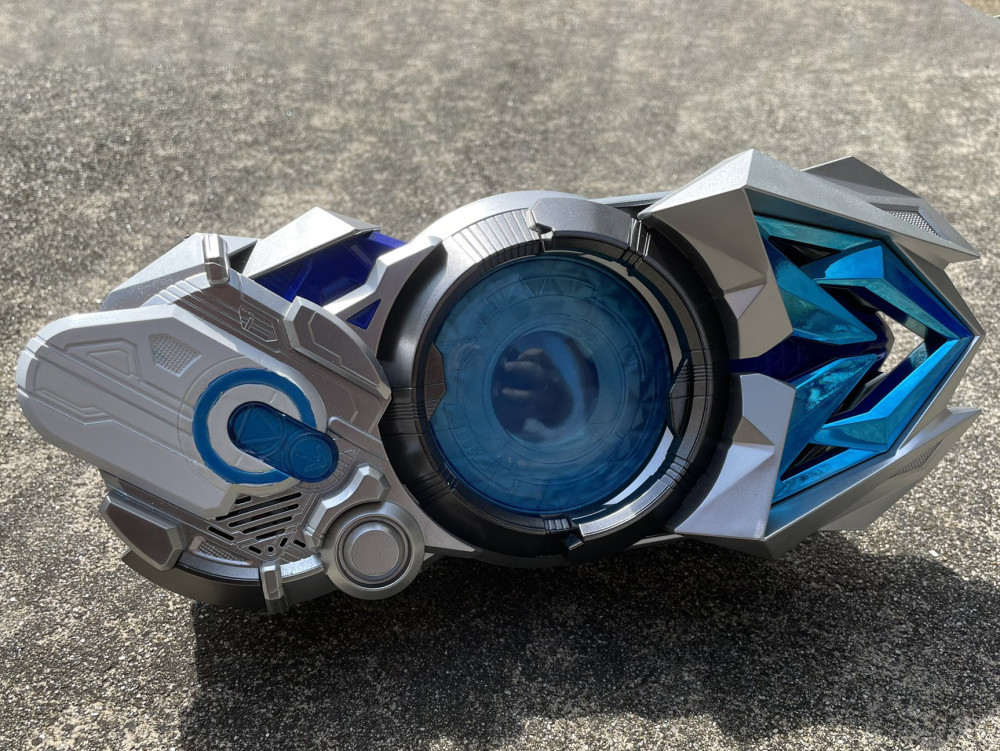 粉丝嫌《假面骑士01》变身器颜色难看,重涂后变限定版,赚大了插图