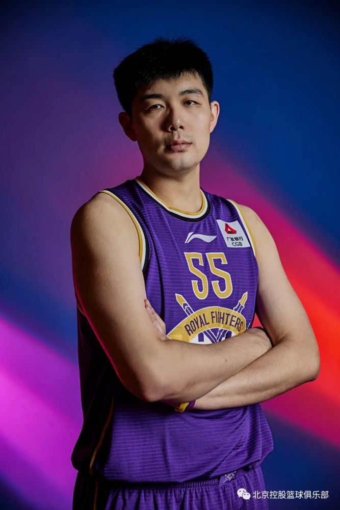 吃瓜群众排排座来自北控男篮副队长孙桐林的生日大瓜