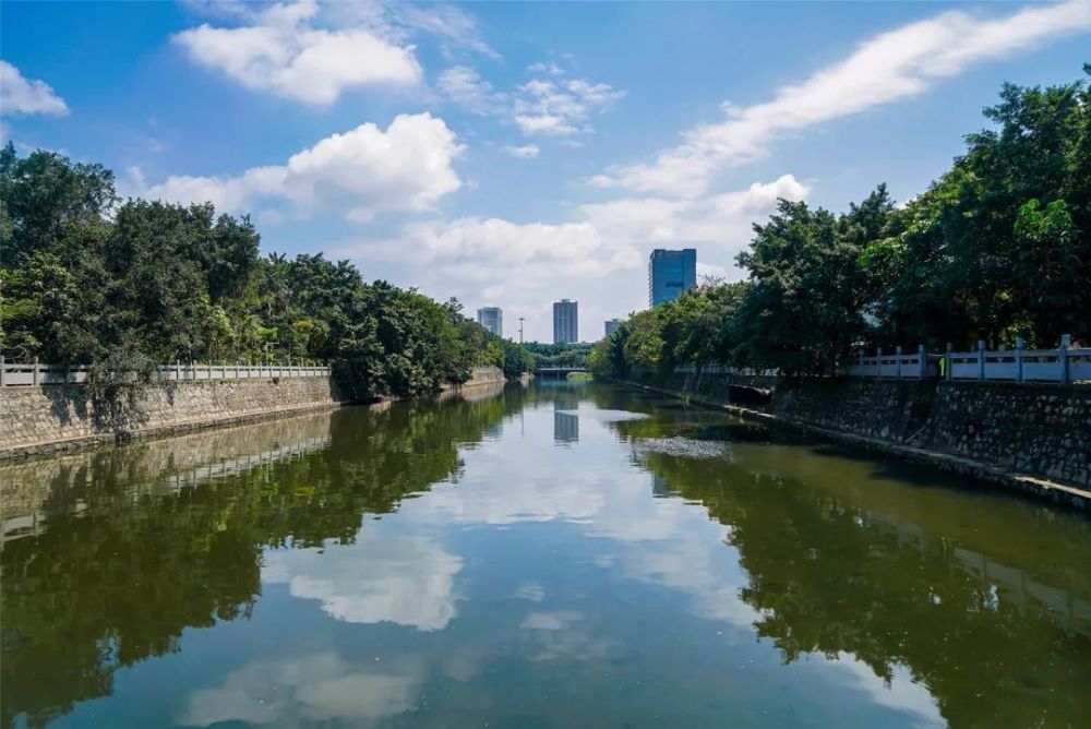 3公里,流經深圳市光明區,寶安區和東莞市長安鎮,匯入珠江口.