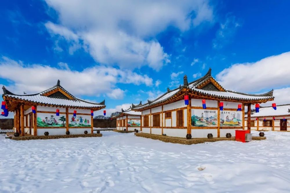 乘"雪国列车"与12度粉雪温暖相约!_腾讯新闻