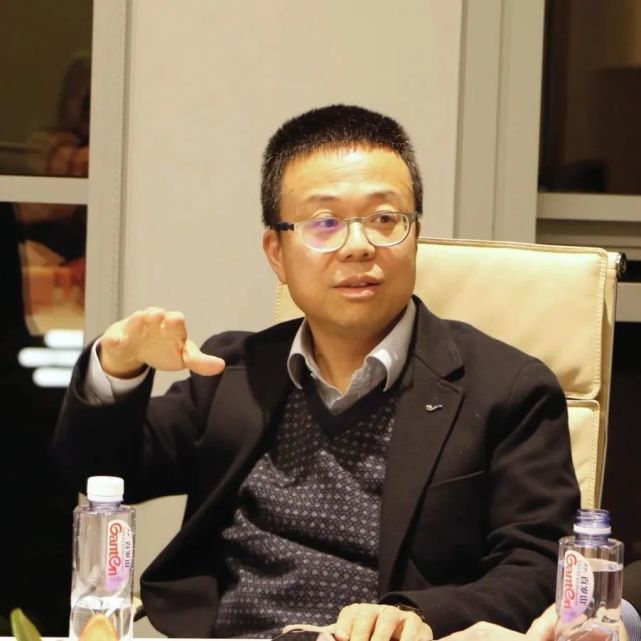 大商匯教育集團創辦人王成校長,麗業集團董事長王麗萍,大商匯戰略