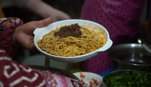 店裡的其他種類,像生椒牛肉麵,燃面,豆湯麵,幹雜麵,還有各式抄手也各