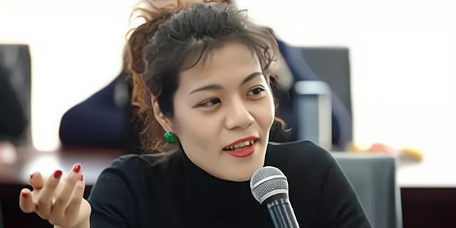 耄耋读成毛至的网红教师陈果从万人追捧到万人炮轰