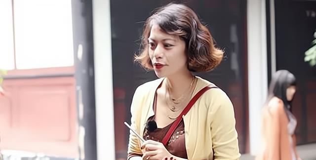 耄耋读成毛至的网红教师陈果从万人追捧到万人炮轰