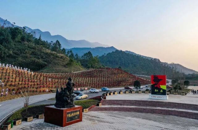 红岩广场落成,快去打卡|华蓥山|革命|红岩|华蓥市