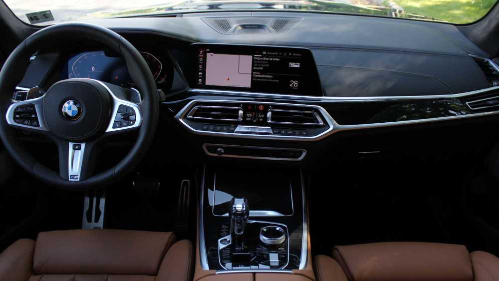 国外宝马x7因杯架设计缺陷 引发安全气囊问题 要求赔数百万美元 腾讯新闻