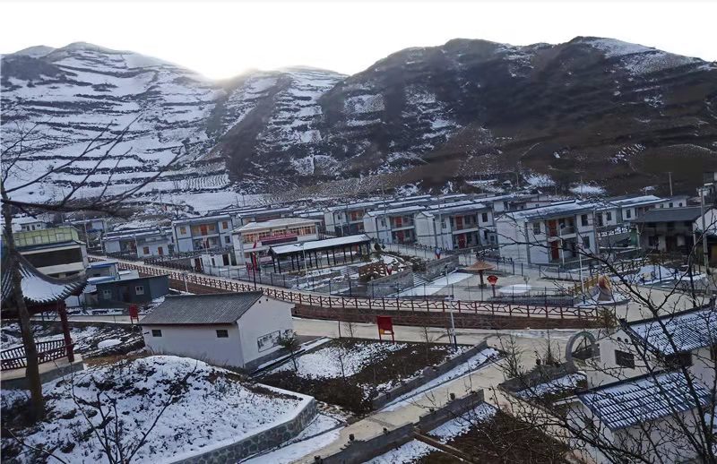 甘肃礼县打响环境卫生整治攻坚战