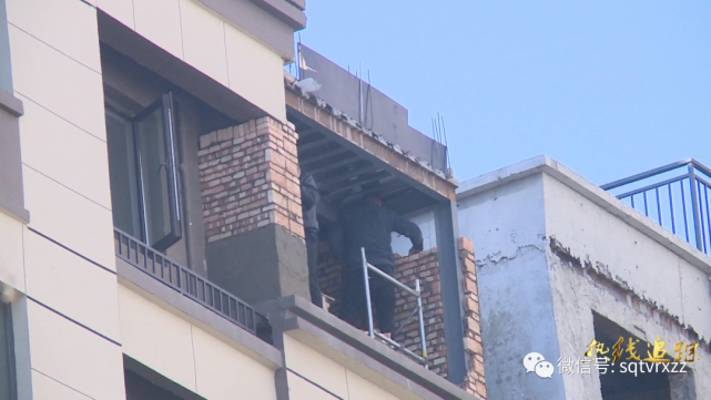 商丘绿地中南漫悦湾：楼顶依然施工在违建 物业部门不采取措施