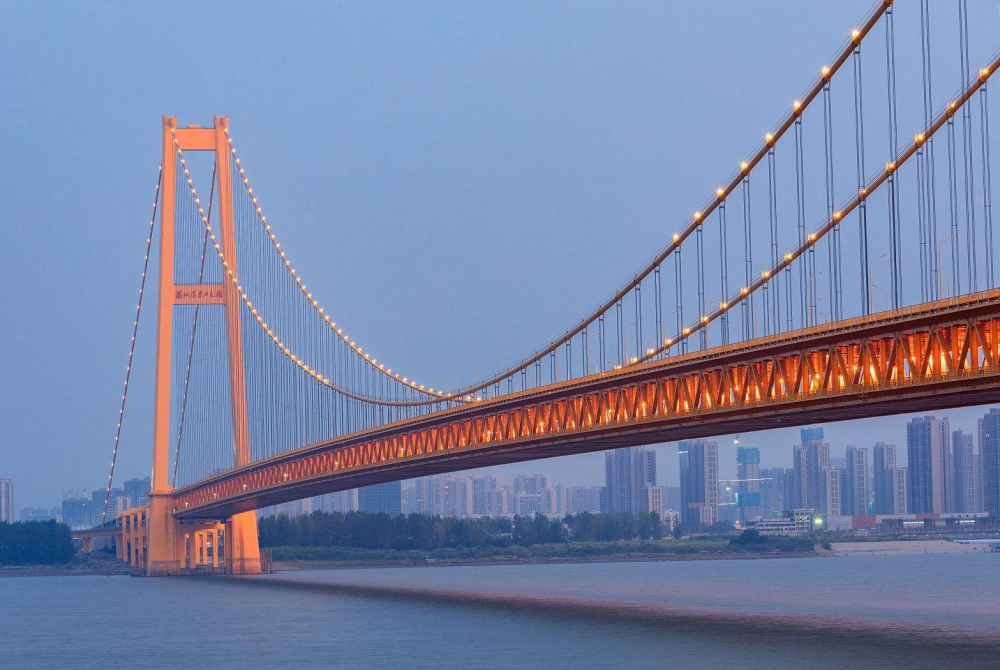 中国建造跨江大桥为啥没桥墩支撑也不会塌背后真相老外没想到