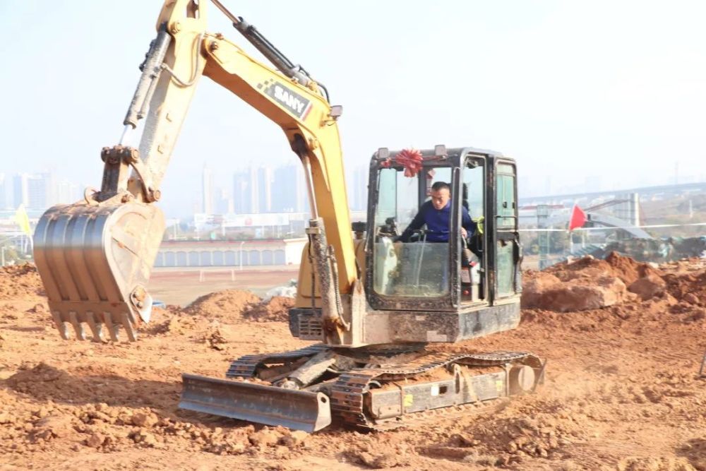 机动支队五大队开展挖掘机操作手培训实操训练_腾讯新闻