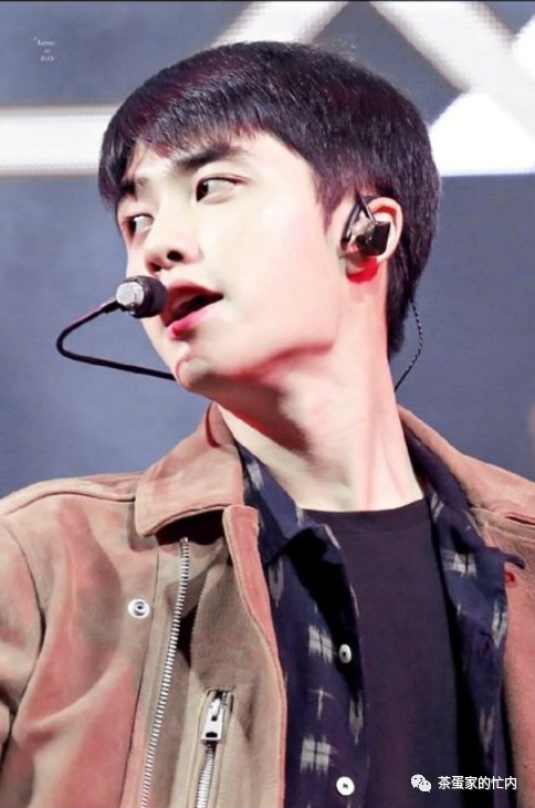 一秒沉沦都暻秀拥有着一双吸引视线的大眼睛