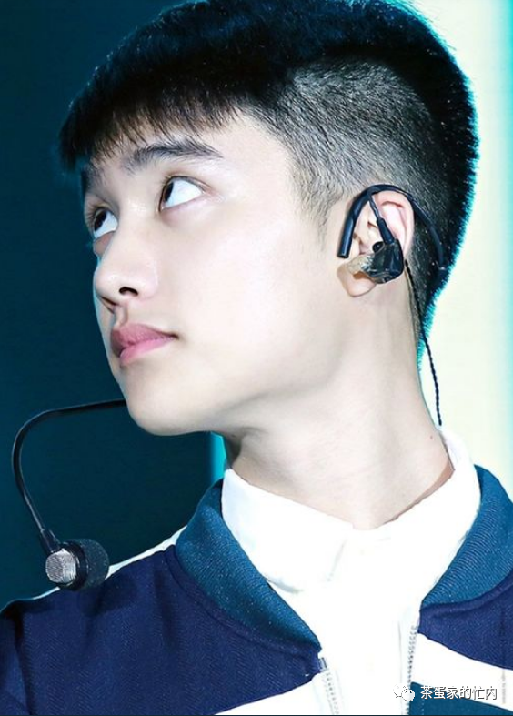 一秒沉沦都暻秀拥有着一双吸引视线的大眼睛