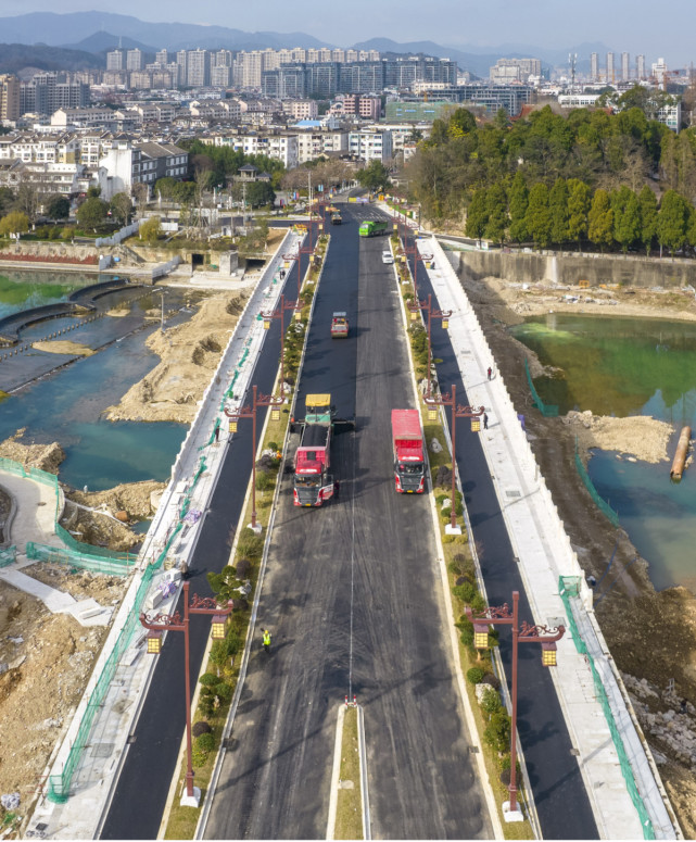 抓紧扫尾宁海南门大桥即将通车