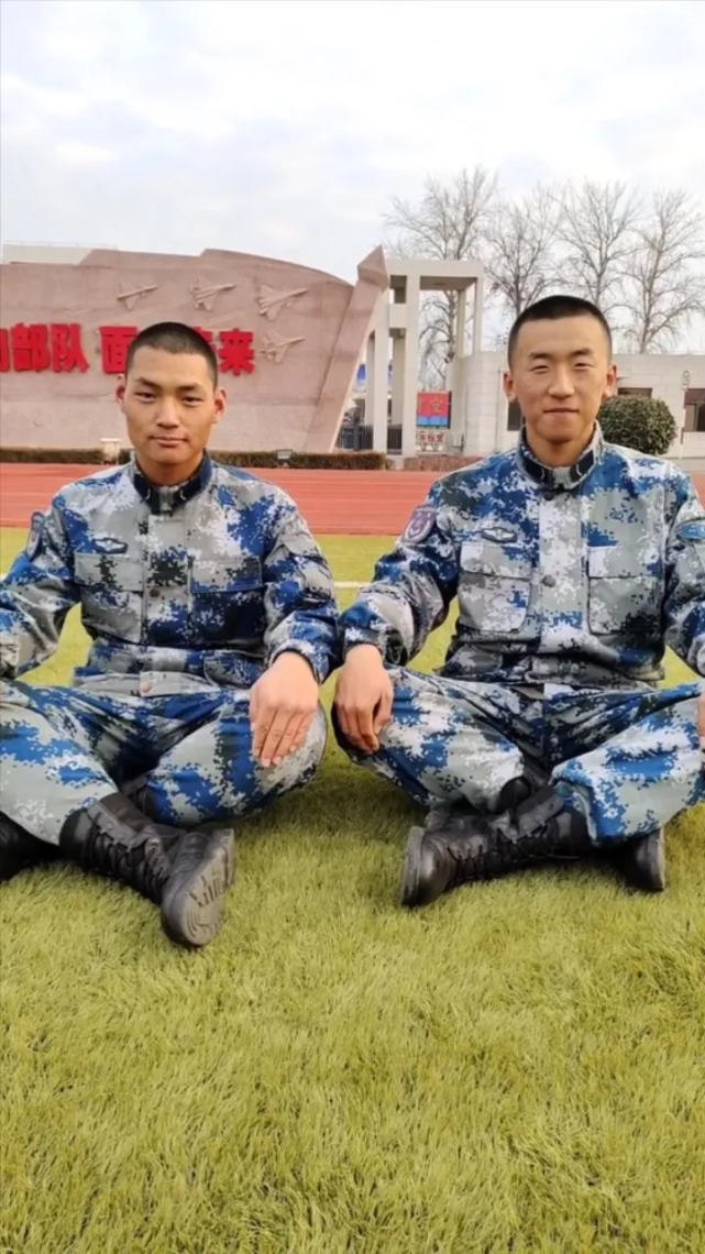 中国空军装备歼35神秘浮雕现身三剑客喜添新成员