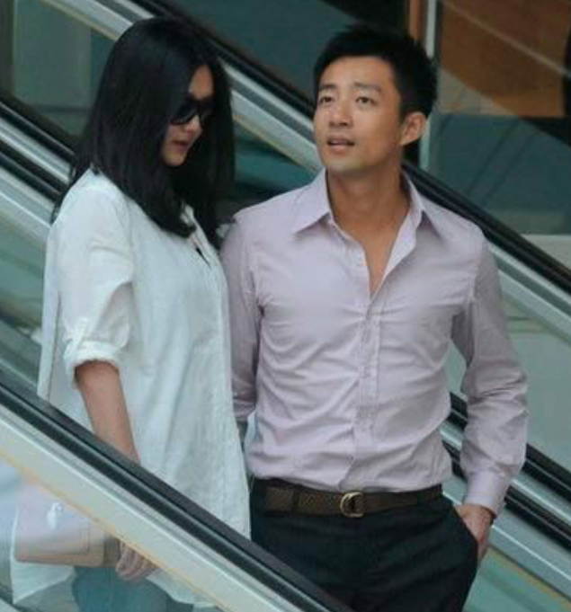 汪小菲被曝恋情,王思聪大骂厚脸皮,大s却送祝福,网友质疑出轨