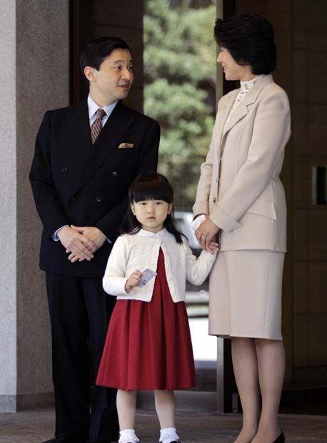 17岁的爱子公主日本天皇唯一的子嗣却不是下一任天皇