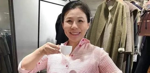 陈露被抓作家陈岚感谢王萌的助攻王萌用呵呵回应