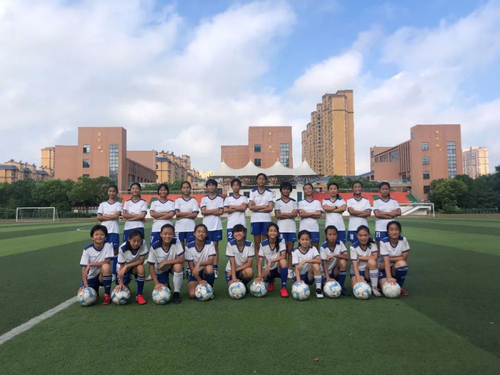 宝应安宜实验学校两名教师喜获省教育厅表彰