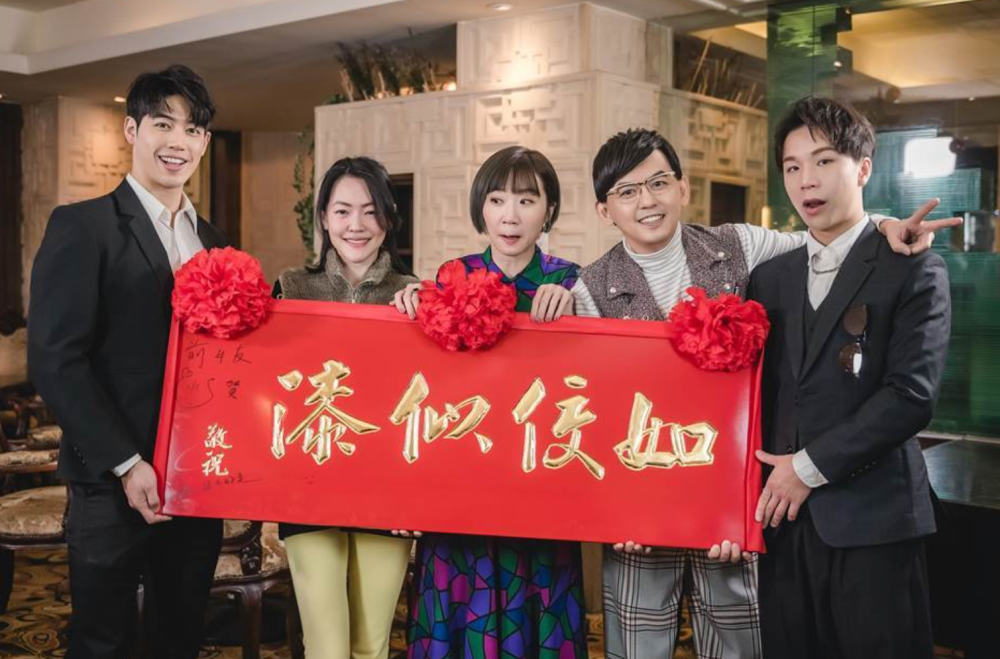 小S新节目播出，拉前男友聊婚姻，拼命搞话题网友却直呼“可怜”