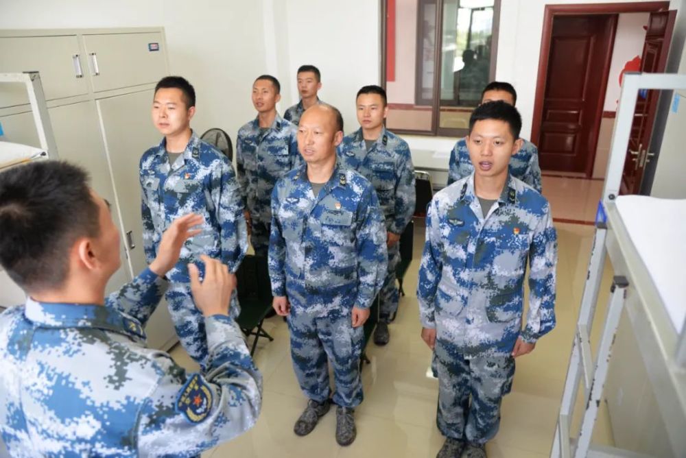 当兵第三年 我给高级士官当班长 腾讯新闻