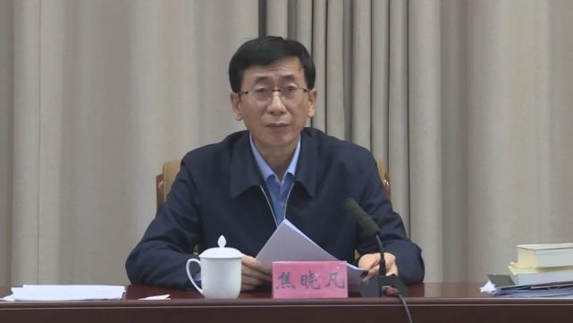 围绕学习内容,焦晓凡要求中心组全体成员要相互学习借鉴,坚决抓好贯彻