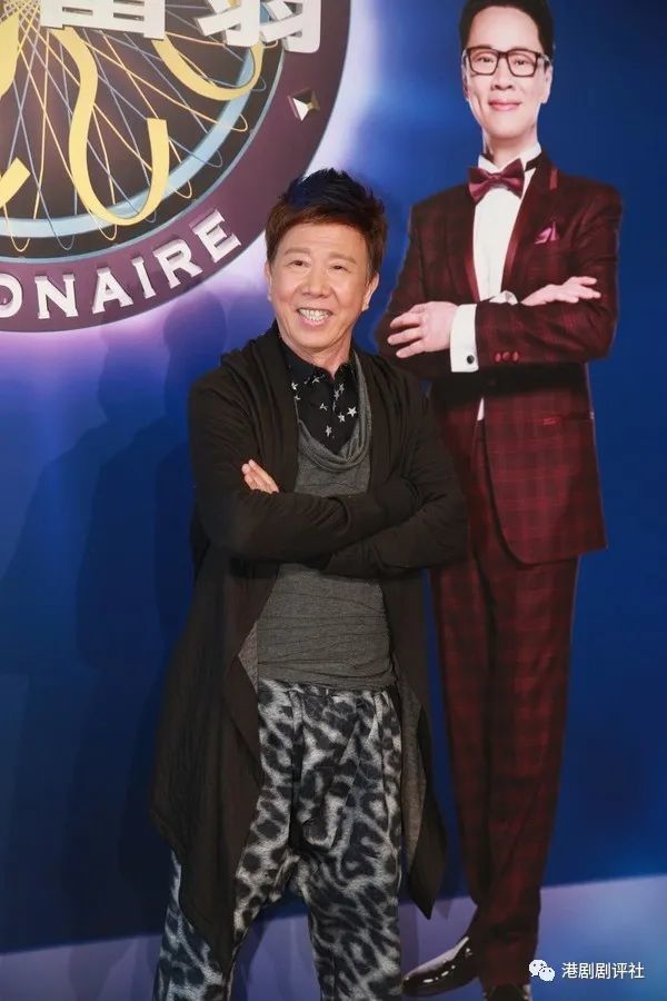 太太李丽仪是尹光的歌唱拍档,两人由1982年结婚至今,依然十分恩爱