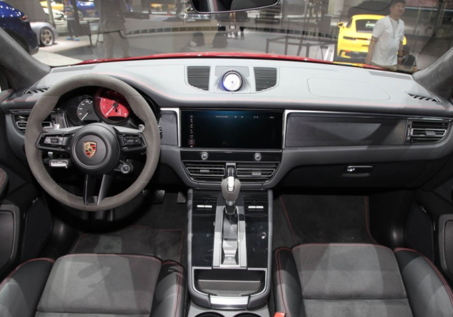 2022款"保时捷macan"首次现身,14种配色可选,动力全面升级!