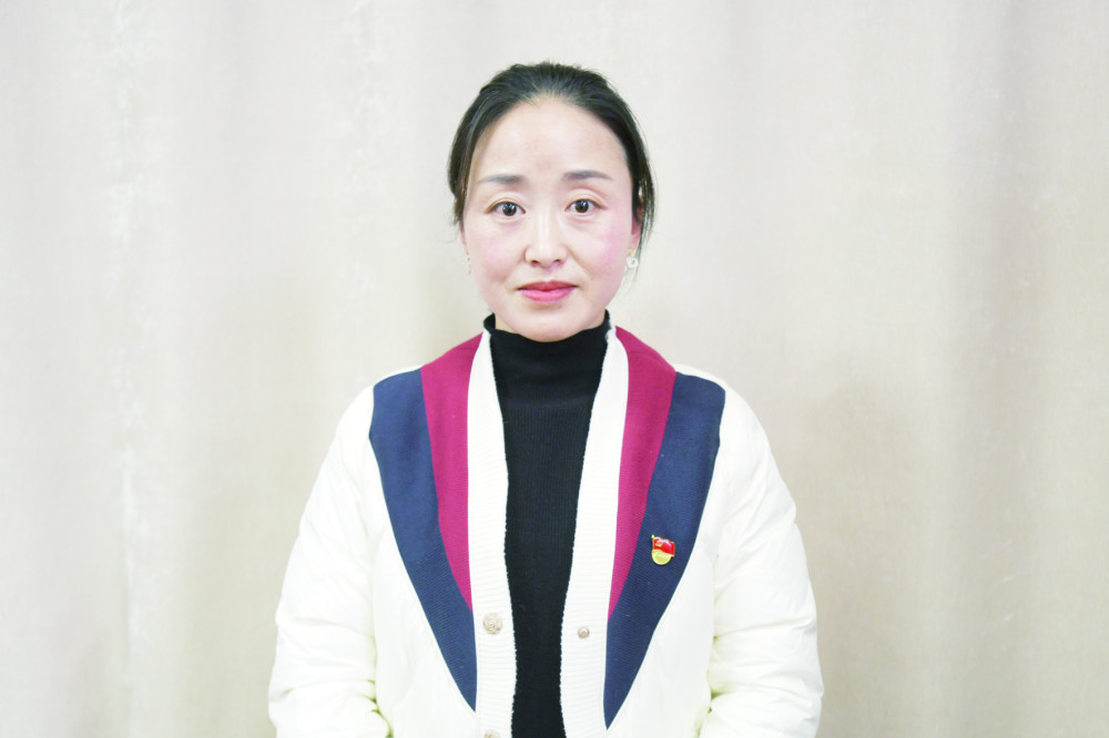 邵燕:爱是打开学生心灵的"金钥匙"这些年来,马志祥先后荣获"县优秀