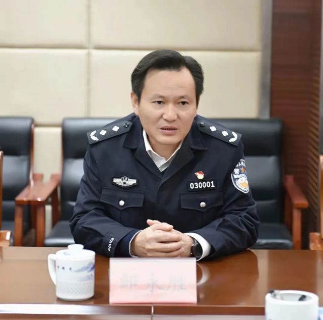 "|景德镇|县公安局党委|市公安局党委|邓伟|景德镇市公安局|派出所