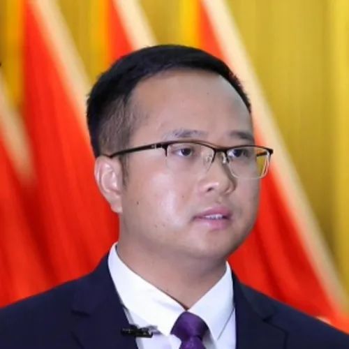 【聚焦两会】专访新当选的德化县人民政府县长方俊钦