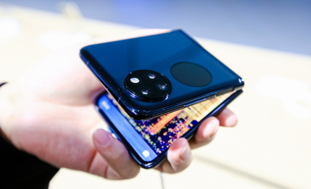 新款折叠屏手机——华为p50宝盒上市,错落有致光影之间,展现绝妙之美